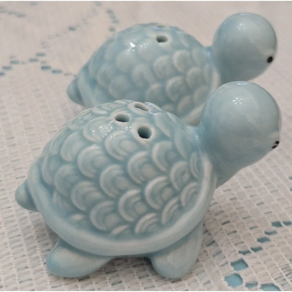 Salt And Pepper Blue‎ Set Of Ceramic Sea Turtles Collectable Vintage Un-used